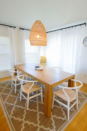Dining - Feeling FrippSea - Marsh Views - 4 Bedroom - 2 Golf Carts (Fripp Island)