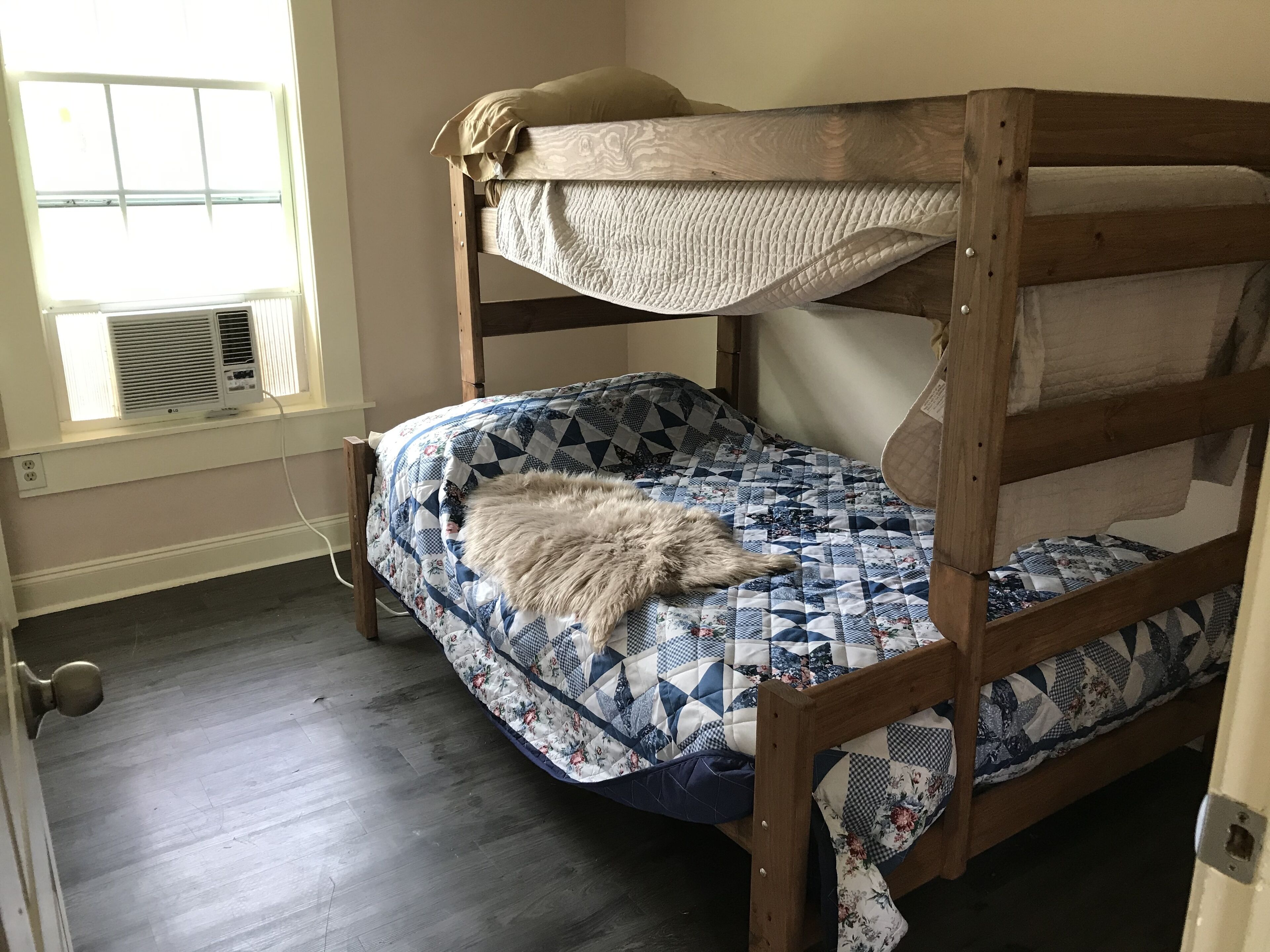 Cute Fishing Camp in Buras