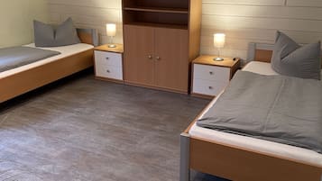 2 chambres, fer et planche Ă  repasser, Wi-Fi, draps fournis
