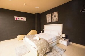 7 habitaciones, tabla de planchar con plancha y wifi gratis