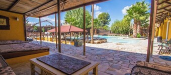 Relax and Recharge - only 34km from Barcelona!