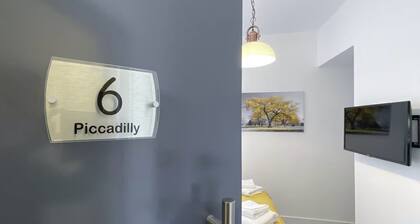 City & Station Stays at Gulland House by Pureserviced