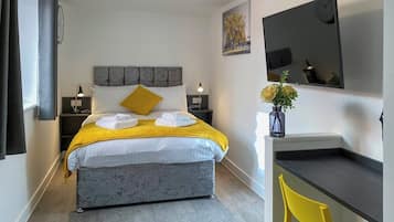 Condo (1 Bedroom) | 1 bedroom, individually decorated, individually furnished, free WiFi