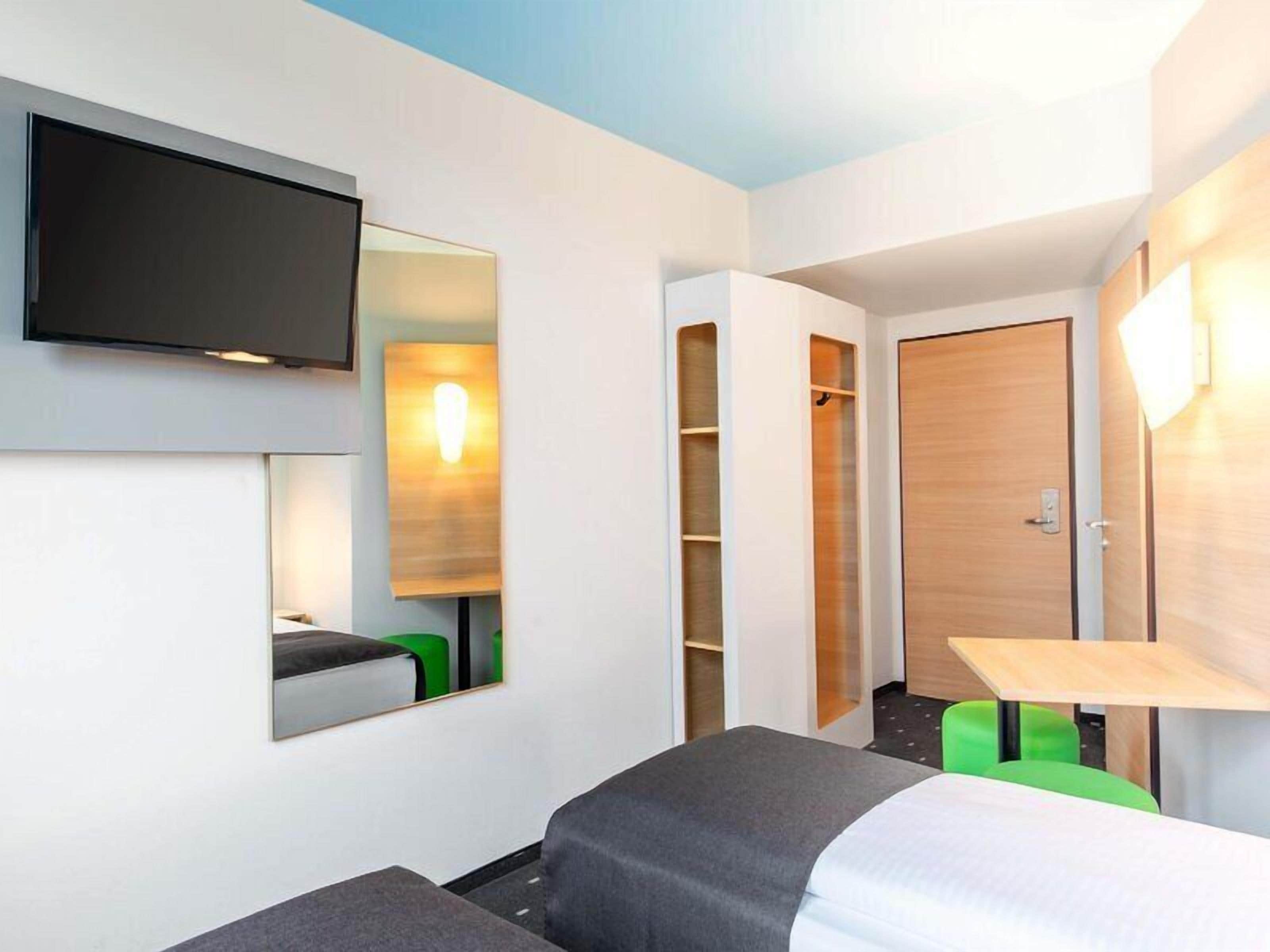 Twin kamer | Een bureau, geluiddichte muren, gratis wifi, beddengoed