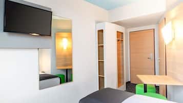 Twin kamer | Een bureau, geluiddichte muren, gratis wifi, beddengoed