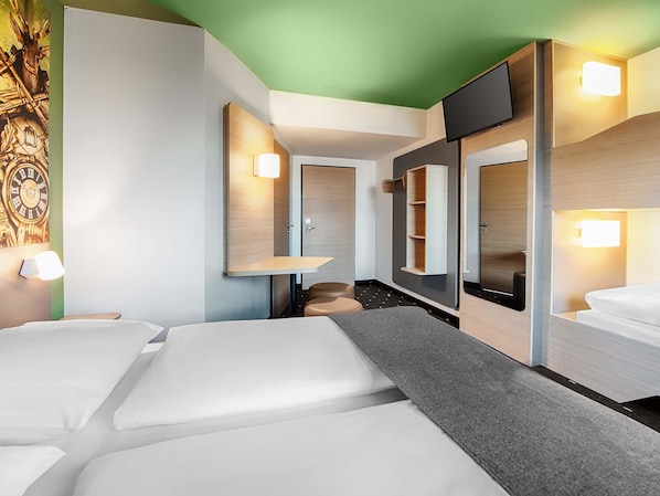 Phòng 4 | Bàn, phòng cách âm, truy cập Internet không dây miễn phí