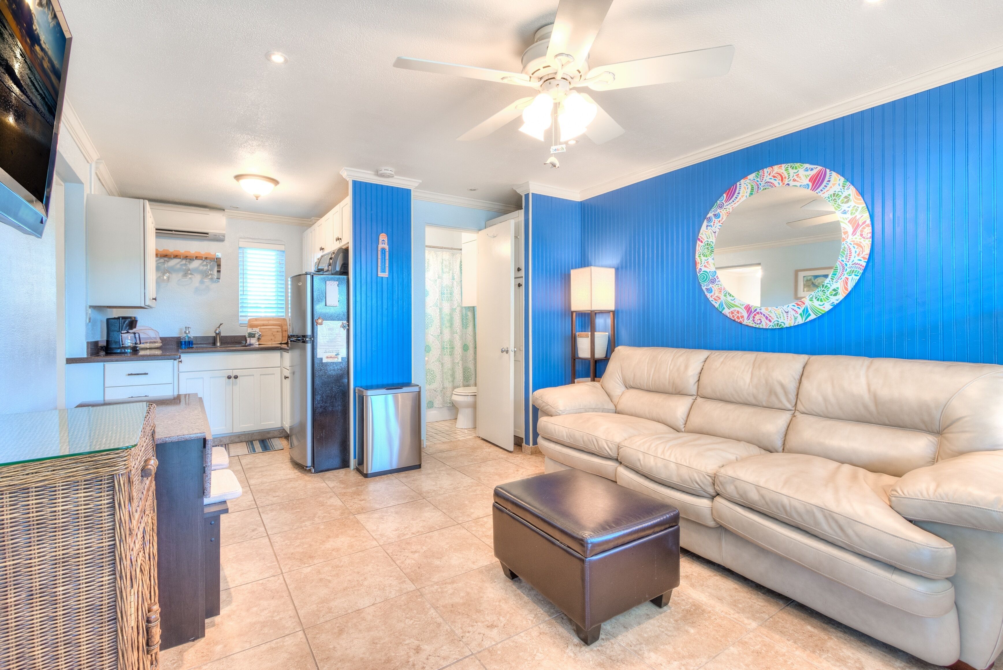 Tropic Terrace #51 - Beachfront Rental 1 Bedroom Condo by Redawning