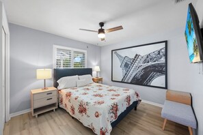 3 slaapkamers, een strijkplank/strijkijzer, wifi, beddengoed