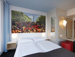 1 bedroom, desk, soundproofing, free WiFi
