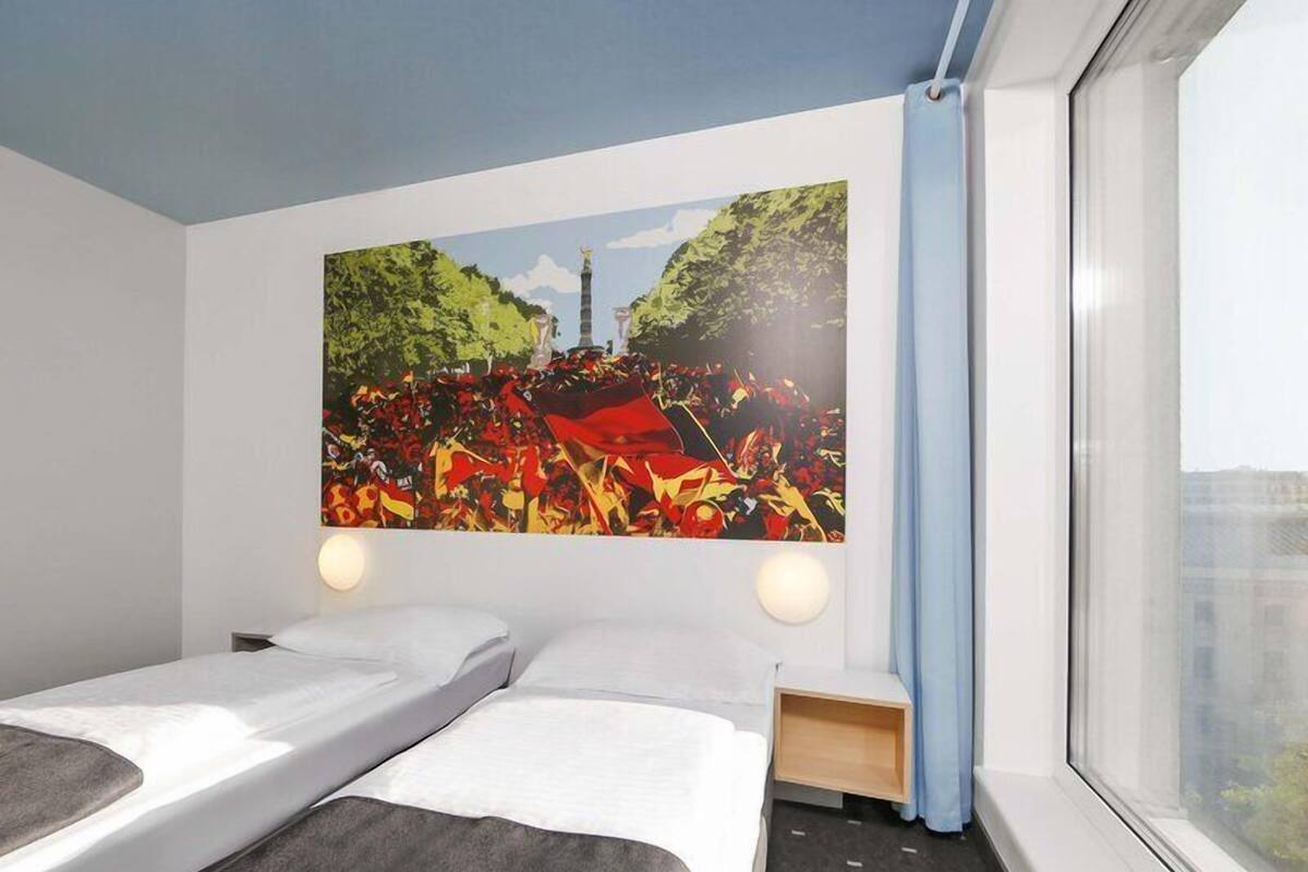Twin kamer | Een bureau, geluiddichte muren, gratis wifi, beddengoed