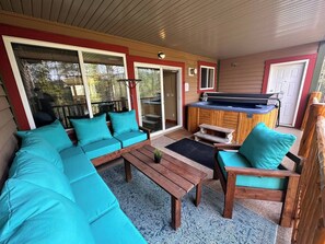 Terrace/patio - The Super Condo by Simply Kimberley | Innovative Lodging at Resort Base (Kimberley)