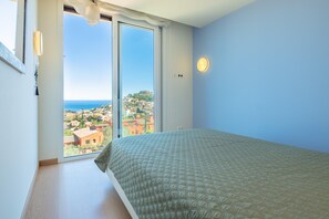 4 camere, ferro/asse da stiro