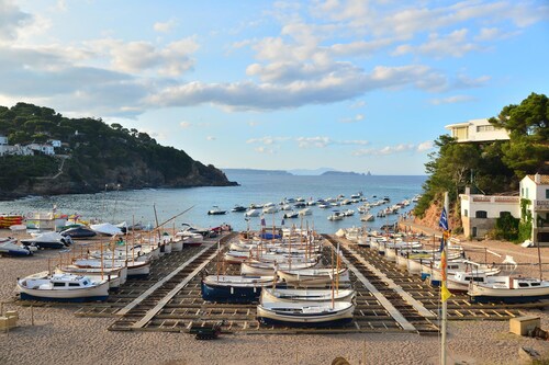 Nice apartment on the beach of Sa Riera, nice terrace