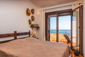 2 Schlafzimmer, Bügeleisen/Bügelbrett