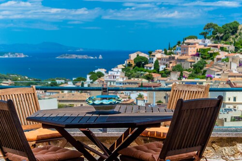 Apartment with beautiful sea views in Begur