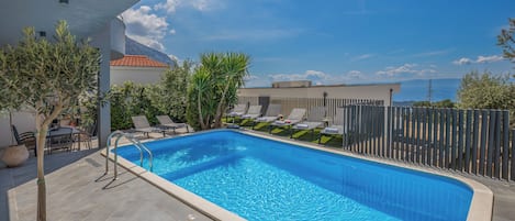 Beheizter Pool