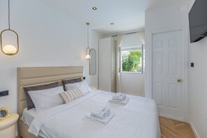 6 slaapkamers, een strijkplank/strijkijzer, gratis wifi, beddengoed