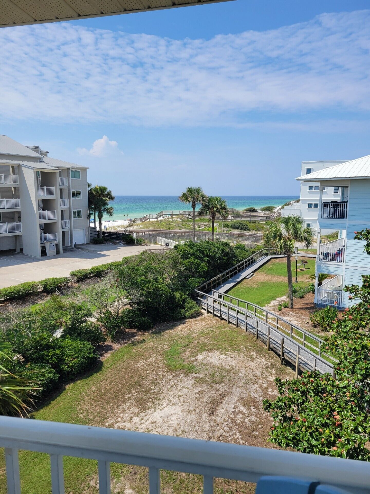 The Sweet Spot! - 3BR/2BA Condo with Views of the Beach for Days!!!