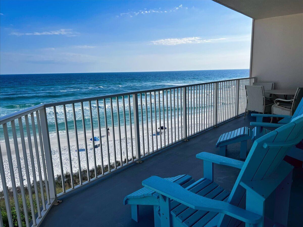 3BR/3BA Newly Updated Condo in Seagrove Beach!