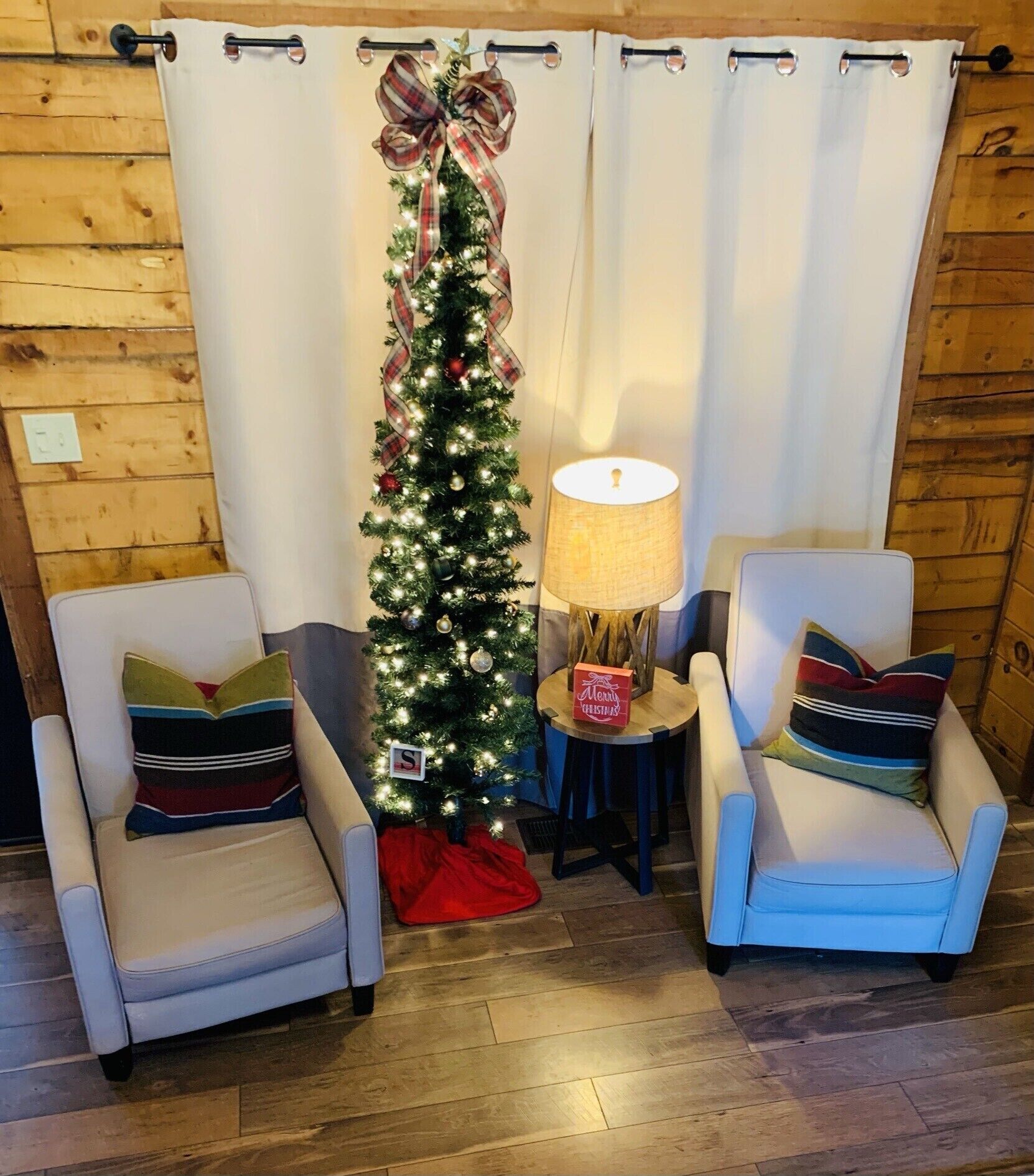 Arrowhead Cabin, Cozy & Secluded in Tree Tops w/ Hot Tub