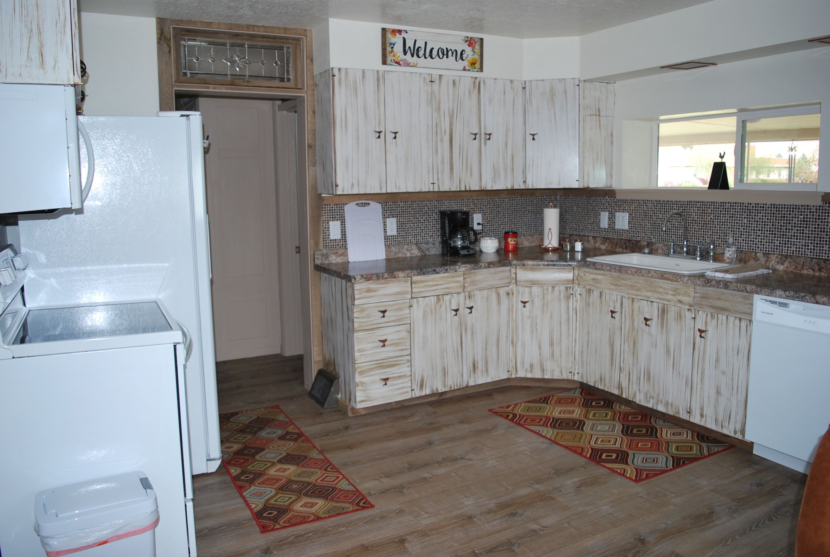 Dora's Country Cottage