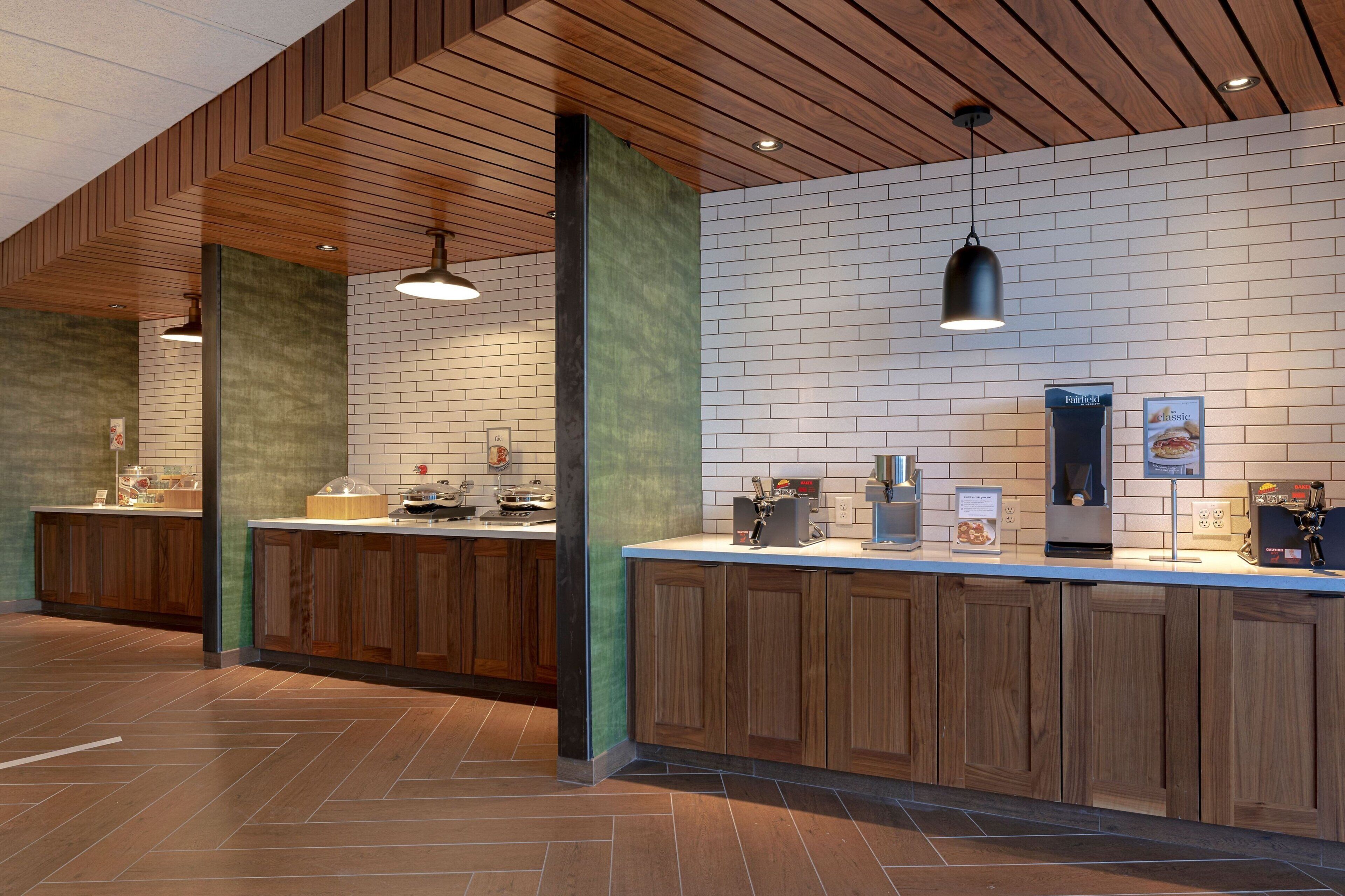 free daily continental breakfast