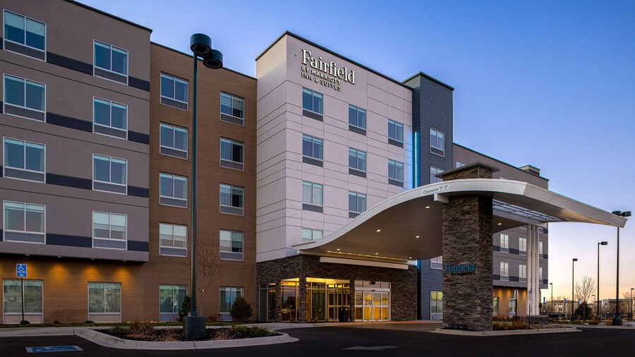 Fairfield Inn & Suites by Marriott Denver Airport at Gateway Park