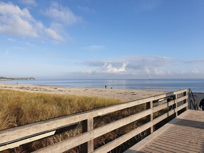 Beautiful apartment centrally located and 150m to the beach