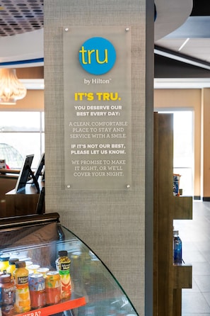 Lobby - Tru By Hilton Cartersville, GA (Cartersville)