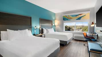 Escritorio y ropa de cama