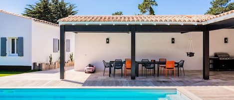Piscine extérieure, piscine chauffée