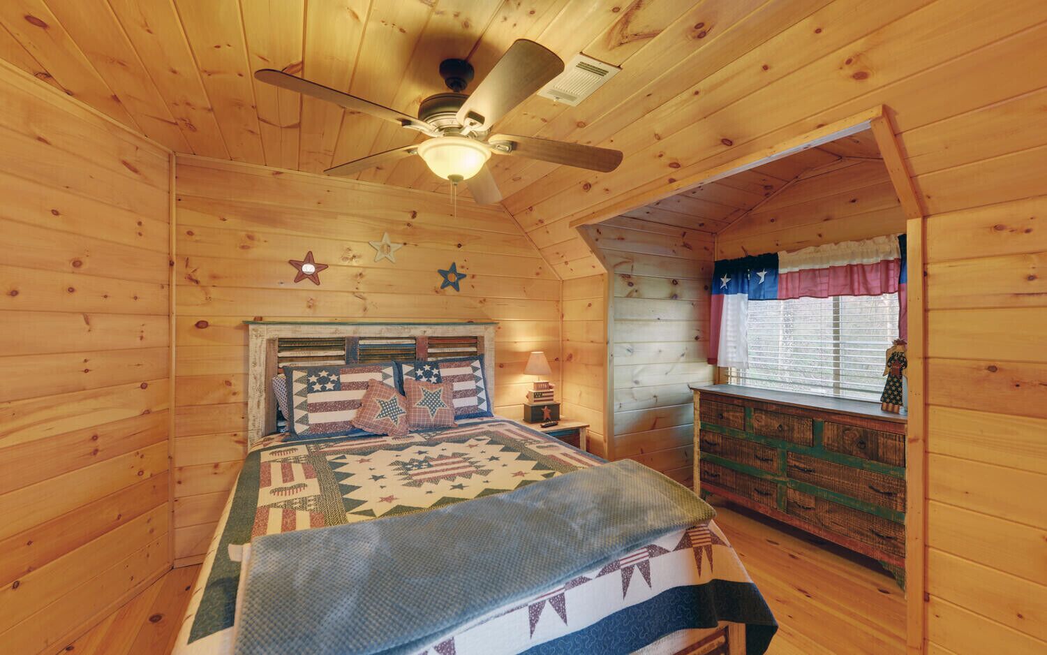 2 bedrooms, in-room safe, iron/ironing board, travel crib