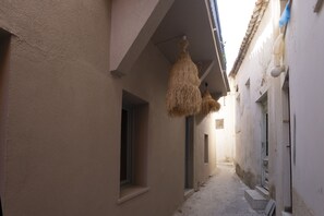 Property grounds - Pylosea Luxury Lodge (Pylos-Nestoras)