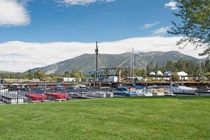 Unclassified image, 5 of 15, button