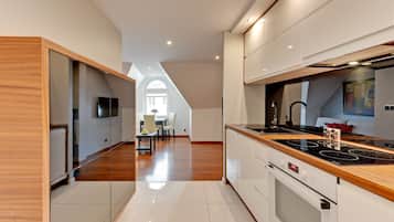 Apartment, 1 Bedroom, Kitchen, Beachside | Private kitchenette | Dishwasher