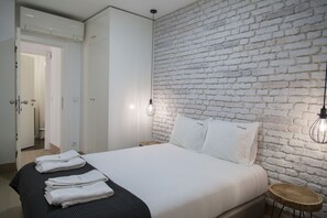 1 chambre, fer et planche à repasser, Wi-Fi gratuit, draps fournis