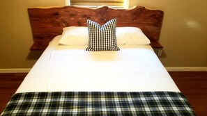 2 bedrooms, iron/ironing board, WiFi, wheelchair access