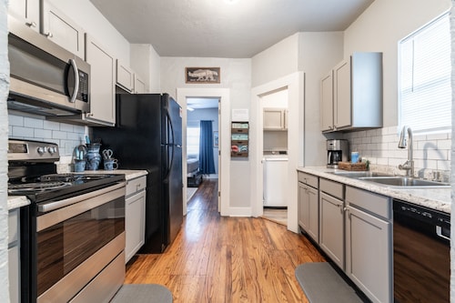 The Cozy Chickasha | Fiber | Extra Parking | W/D