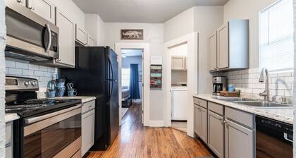 The Cozy Chickasha | Fiber | Extra Parking | W/D