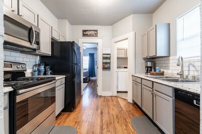 The Cozy Chickasha | Fiber | Extra Parking | W/D