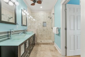 Shower, hair dryer, towels