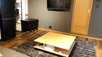 Private Vacation Home, Non smoking | 2 bedrooms, laptop workspace, iron/ironing board, free WiFi