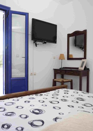 2 soveværelser, skrivebord, strygejern/strygebræt, weekendseng