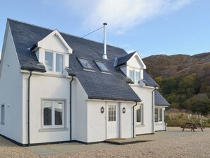 Exterior - Lily Lodge - UK31958 (Diabaig)
