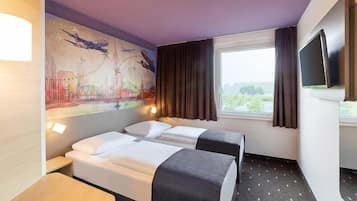 Twin Room | Desk, laptop workspace, soundproofing, WiFi (free)