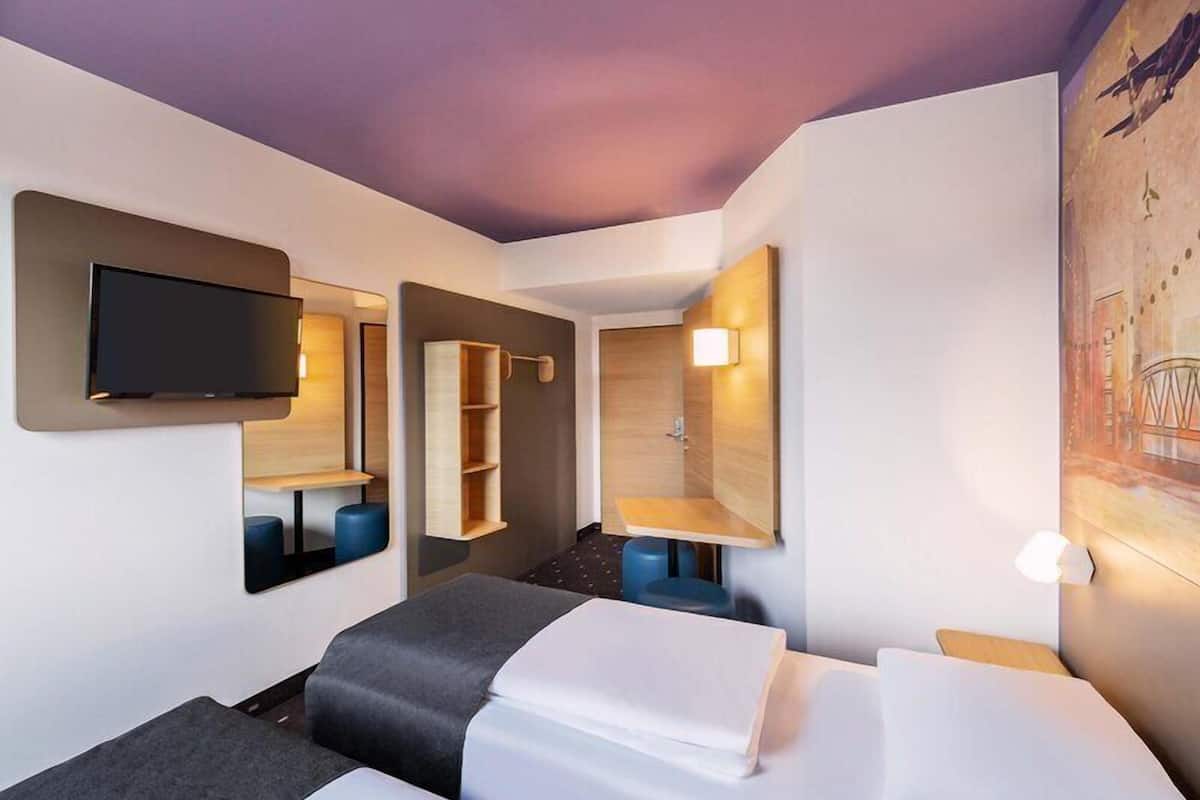Twin Room | Desk, laptop workspace, soundproofing, free WiFi