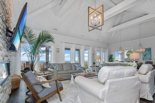 Oceanfront Home with Expansive Views