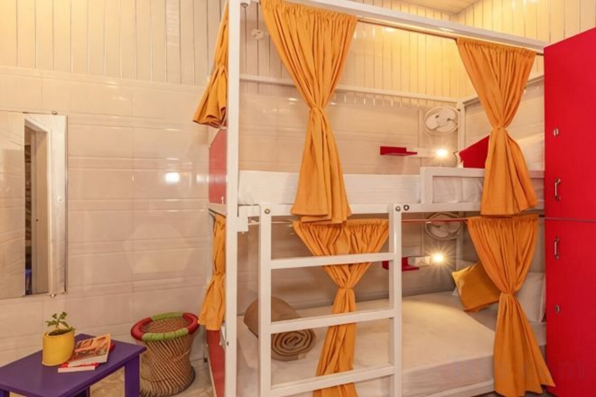 4 Bed Female Room Only