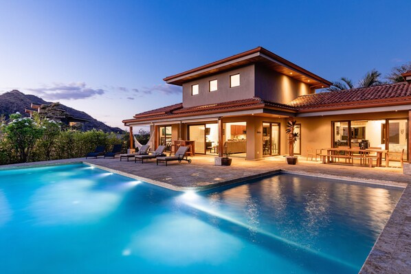 An infinity pool