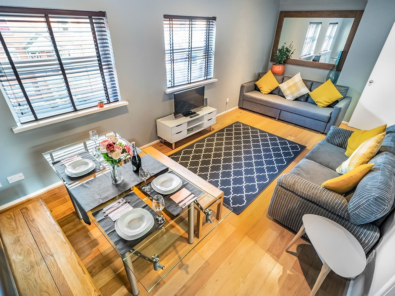 Pass the Keys | 2BR Luxury Apartment with Jacuzzi Bath